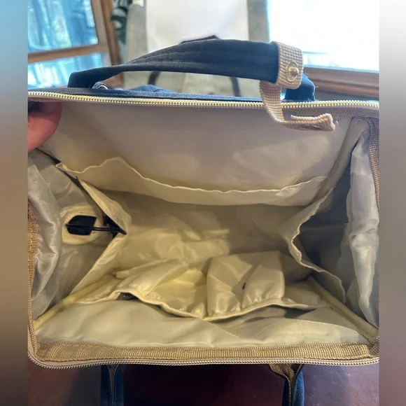 Momigo Breast Pump Backpack with Cooler - Picture 2 of 10